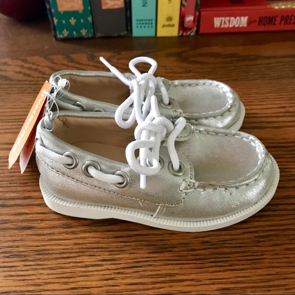 NWT Gymboree Shoes Baby Silver Dress Sneaker Fancy - Picture 1 of 6